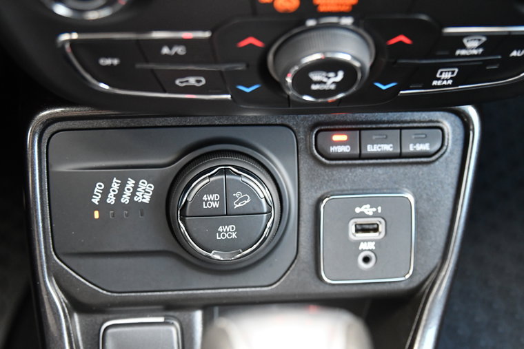 Vehicle Image 32
