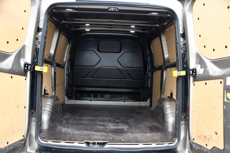 Vehicle Image 35