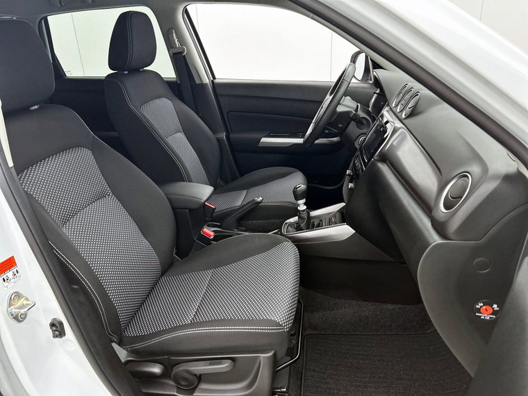 Vehicle Image 12