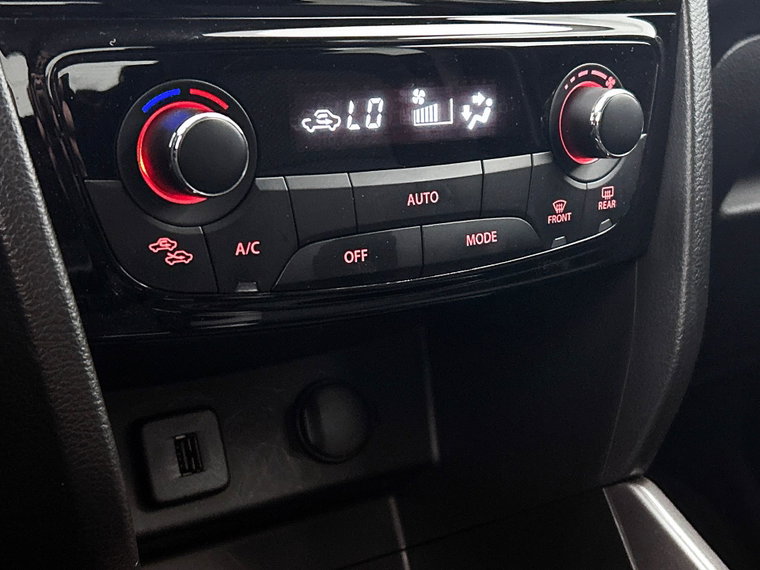 Vehicle Image 24