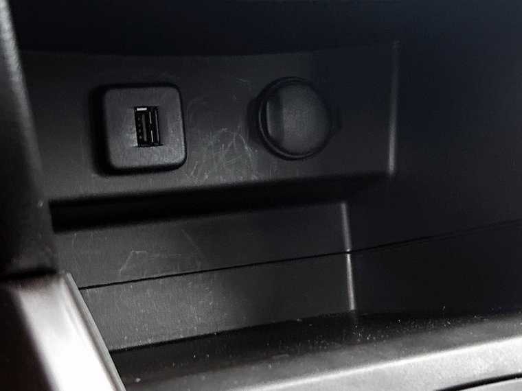 Vehicle Image 35