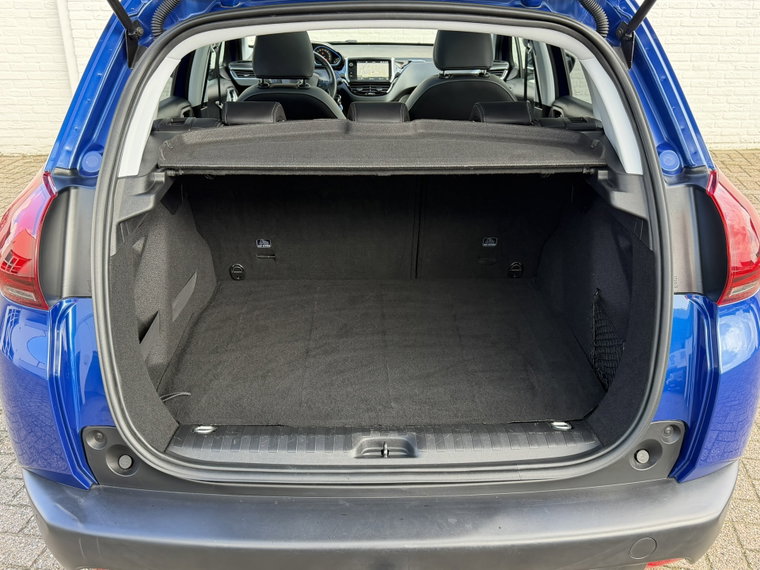Vehicle Image 37