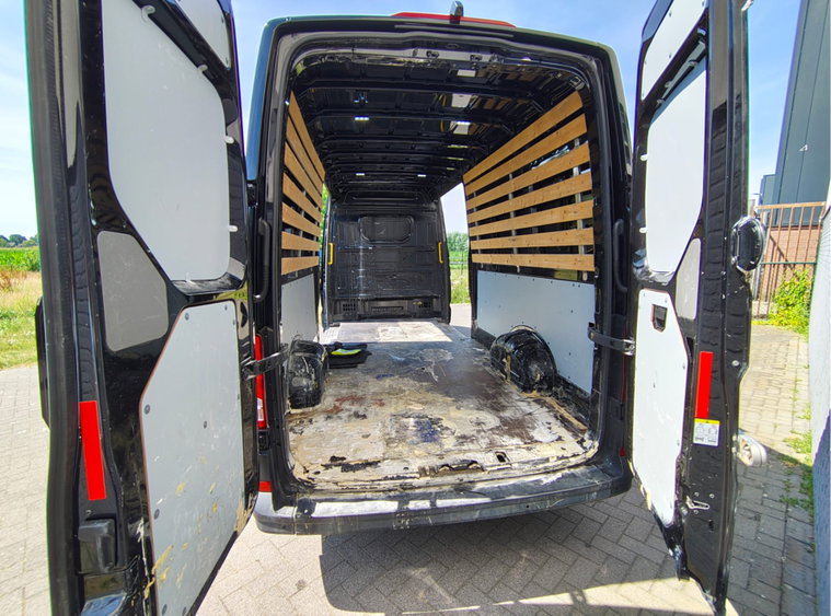 Vehicle Image 15