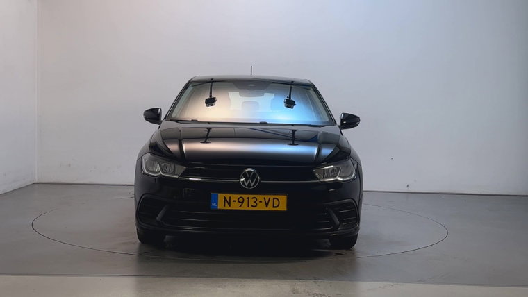 Vehicle Image 16