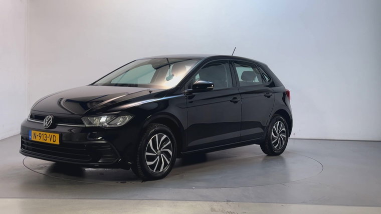 Vehicle Image 8