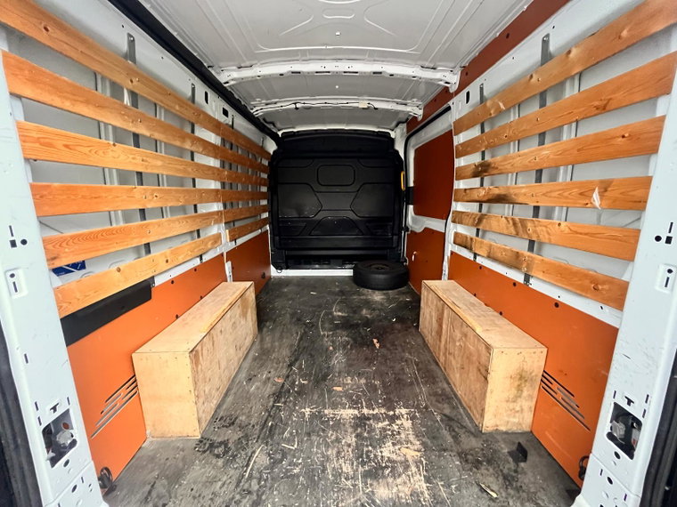 Vehicle Image 35