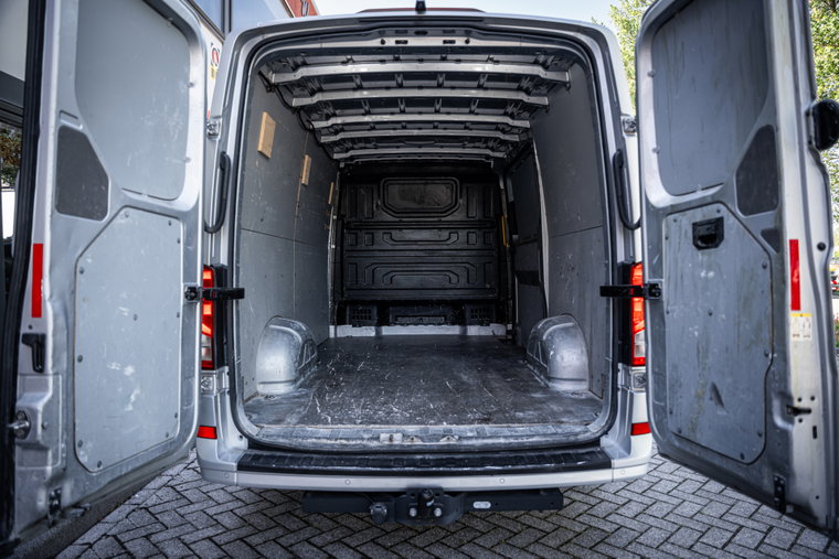 Vehicle Image 12