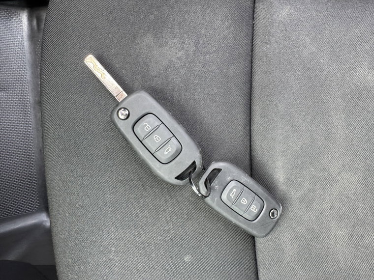 Vehicle Image 27