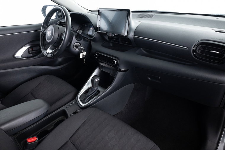 Vehicle Image 4