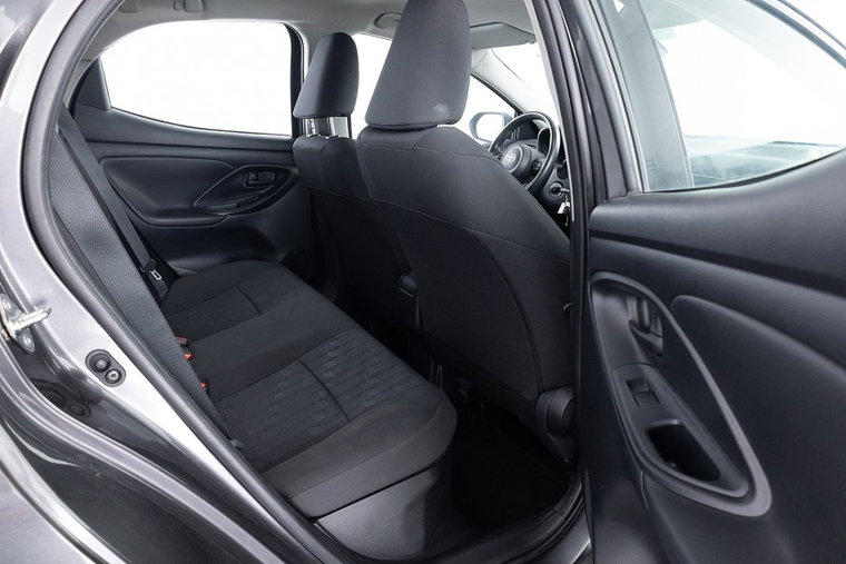 Vehicle Image 7