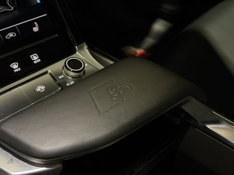 Vehicle Image 39