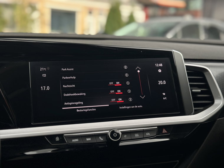 Vehicle Image 37