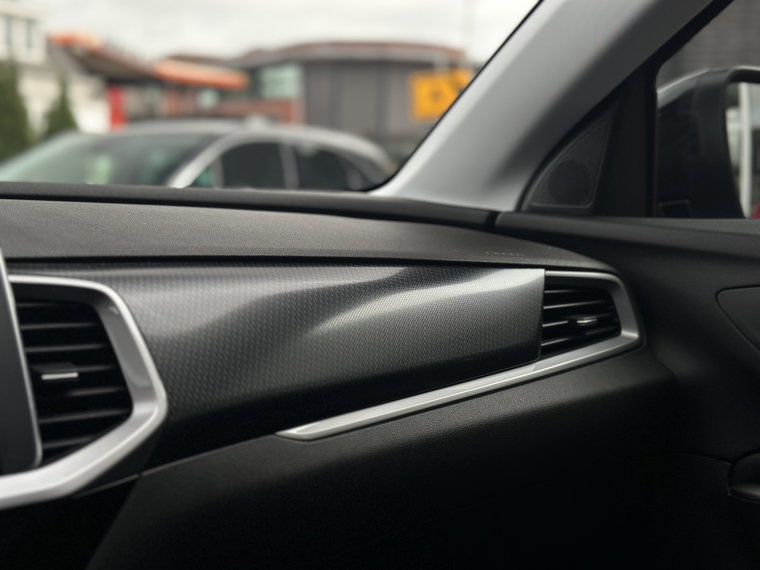 Vehicle Image 39