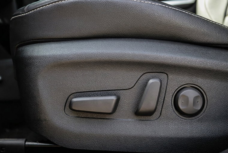 Vehicle Image 23