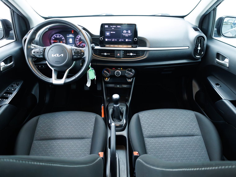 Vehicle Image 12