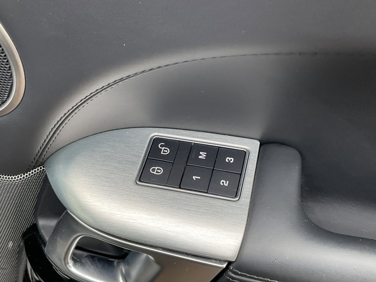 Vehicle Image 26