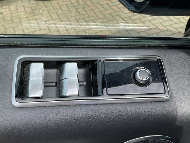 Vehicle Image 29