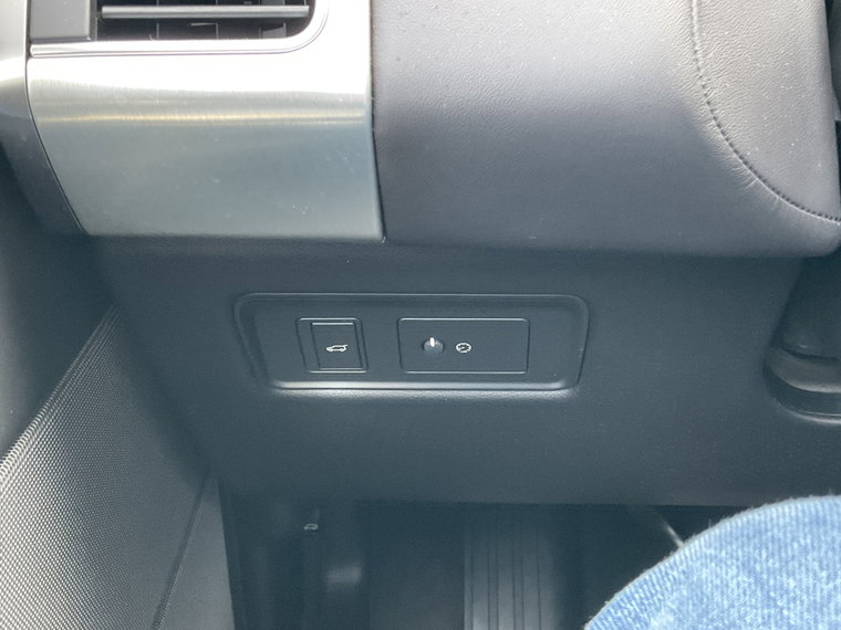 Vehicle Image 52