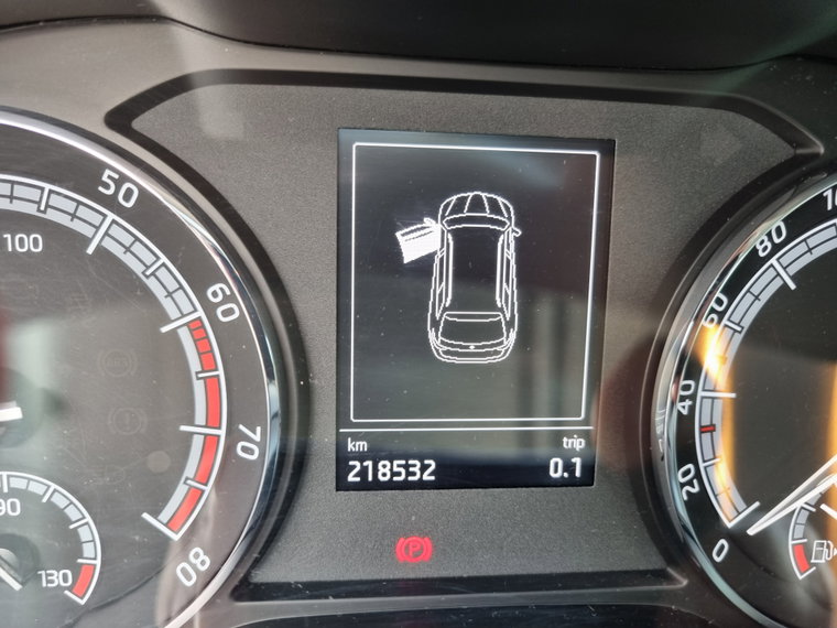 Vehicle Image 30