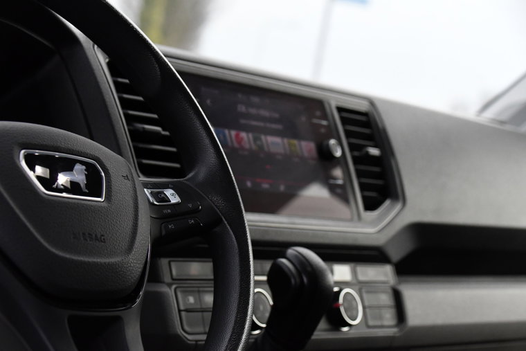 Vehicle Image 12