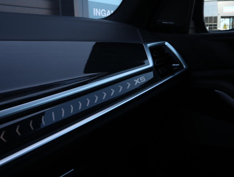Vehicle Image 42