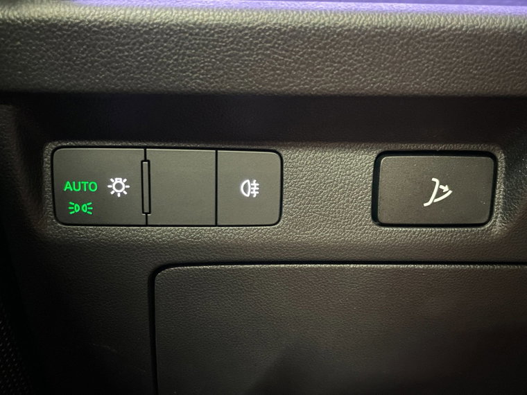Vehicle Image 52