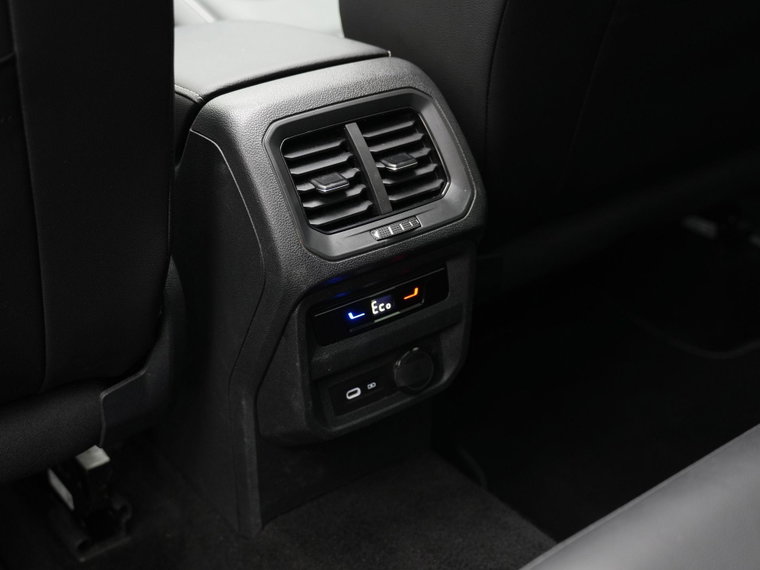 Vehicle Image 27
