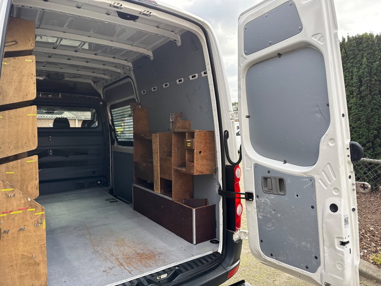 Vehicle Image 18