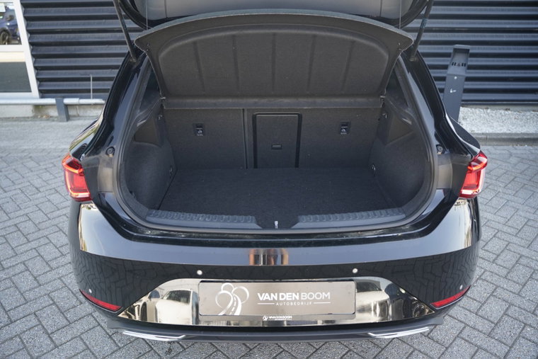 Vehicle Image 37