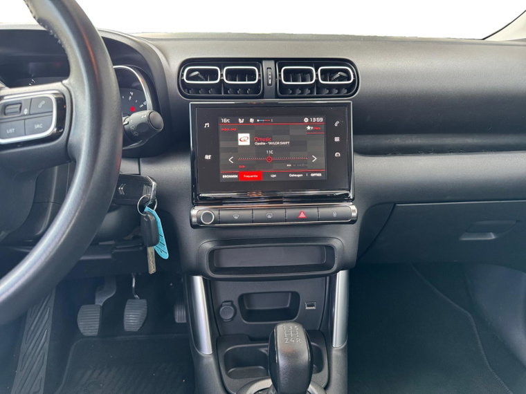 Vehicle Image 15