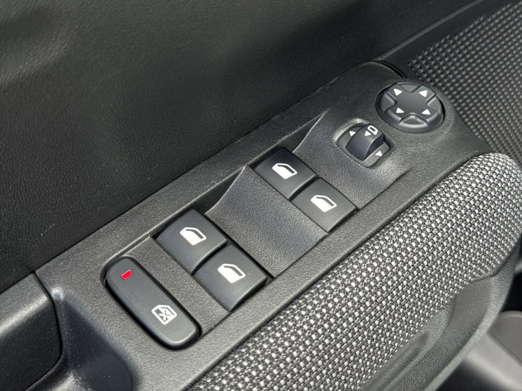 Vehicle Image 26