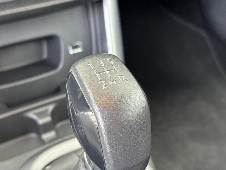 Vehicle Image 40