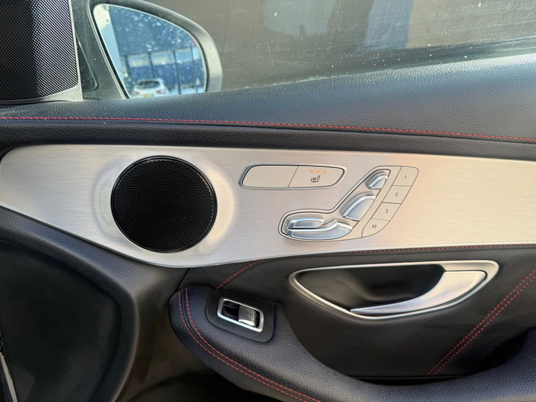 Vehicle Image 27