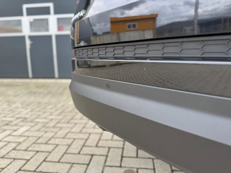 Vehicle Image 26