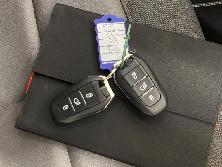Vehicle Image 23