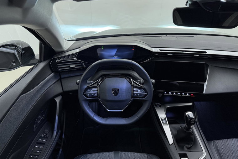 Vehicle Image 37