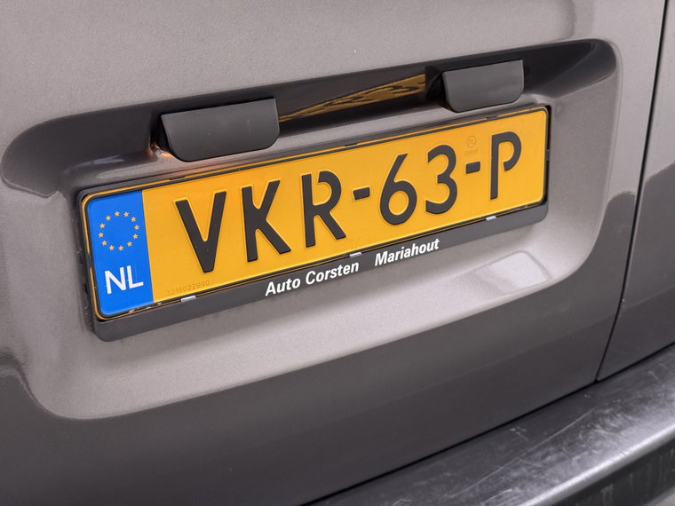 Vehicle Image 38