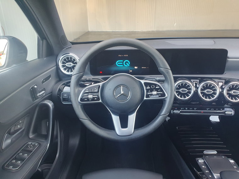 Vehicle Image 52