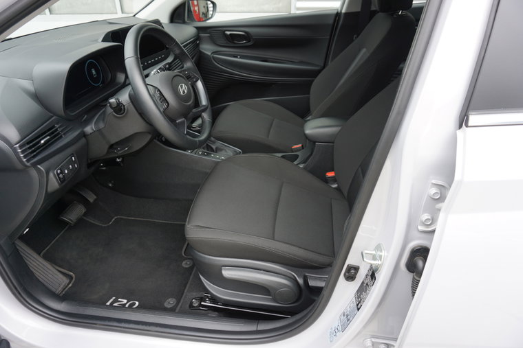 Vehicle Image 21