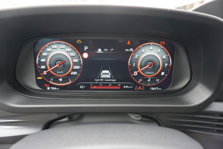 Vehicle Image 25