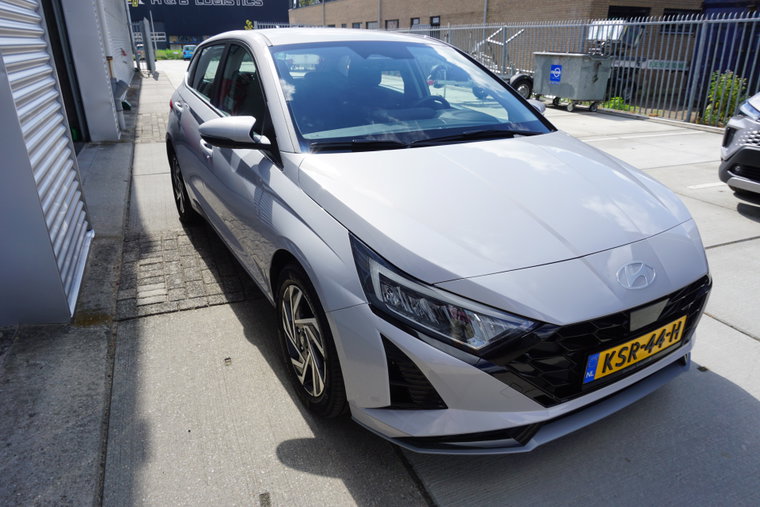 Vehicle Image 7