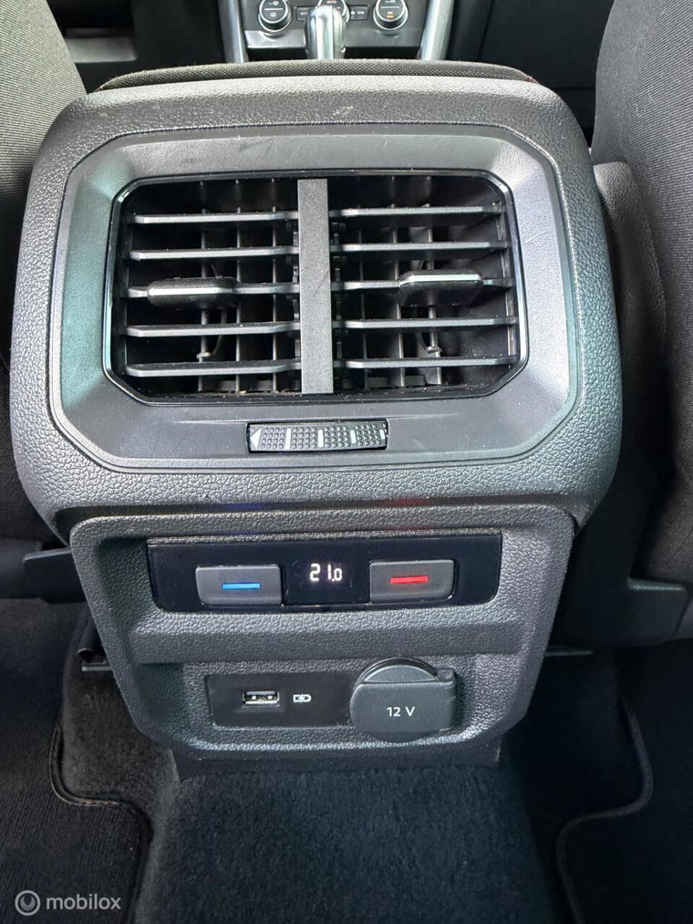 Vehicle Image 34