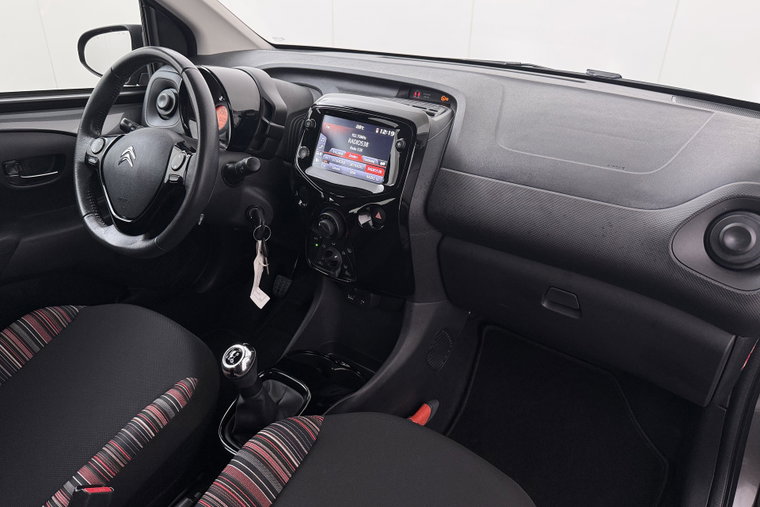 Vehicle Image 15