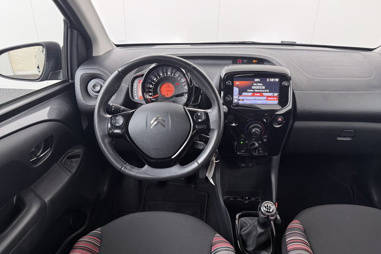 Vehicle Image 8