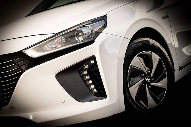 Vehicle Image 9