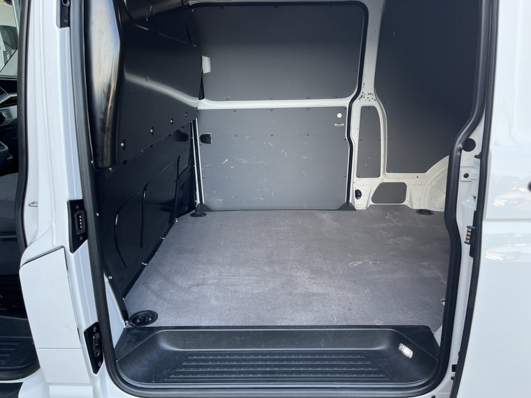 Vehicle Image 28