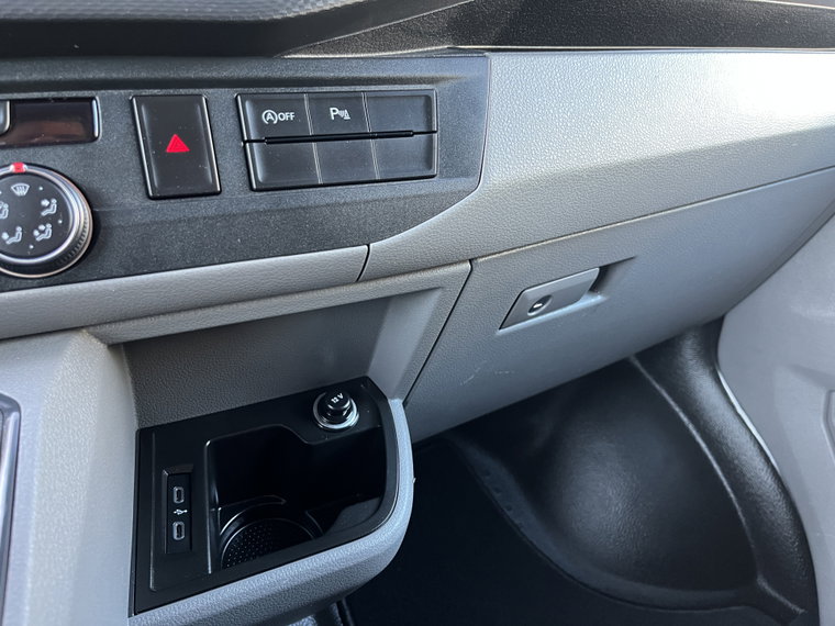 Vehicle Image 38