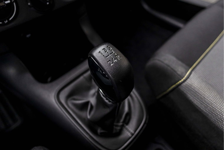 Vehicle Image 22
