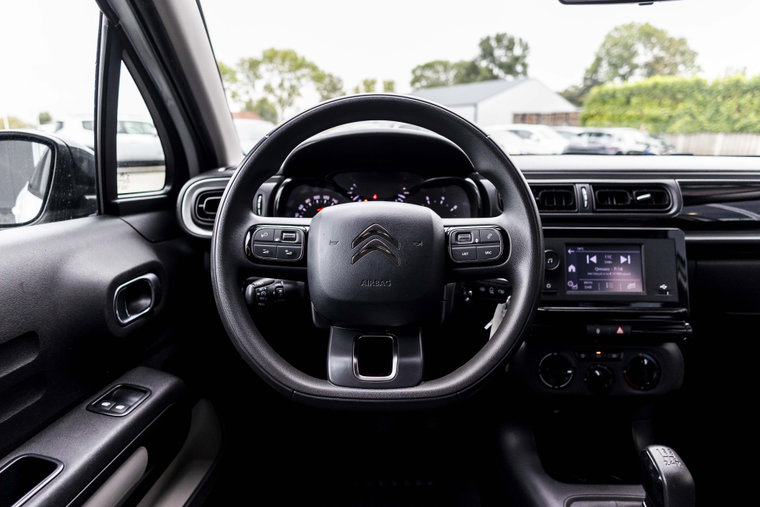 Vehicle Image 7