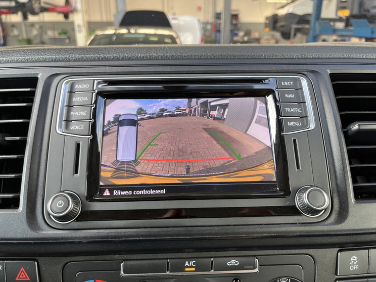 Vehicle Image 38